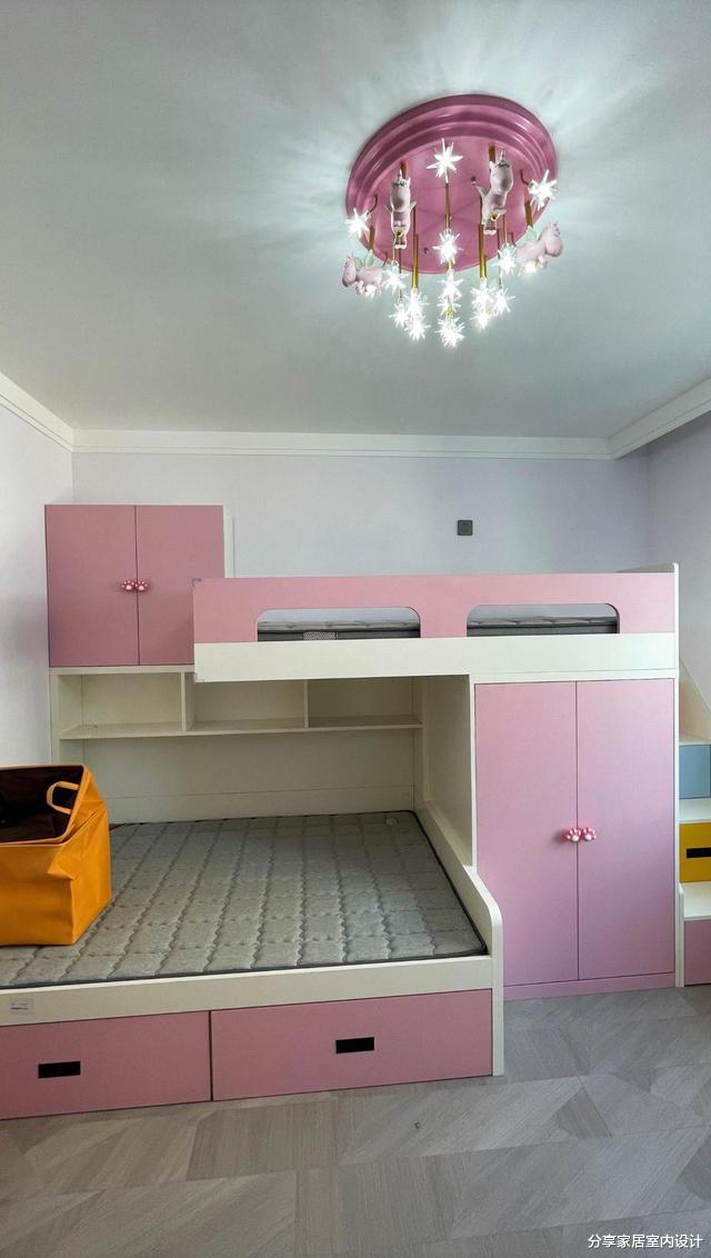 128平现代轻奢风格，时尚与高级感并存，悬空电视背景墙太抢眼了