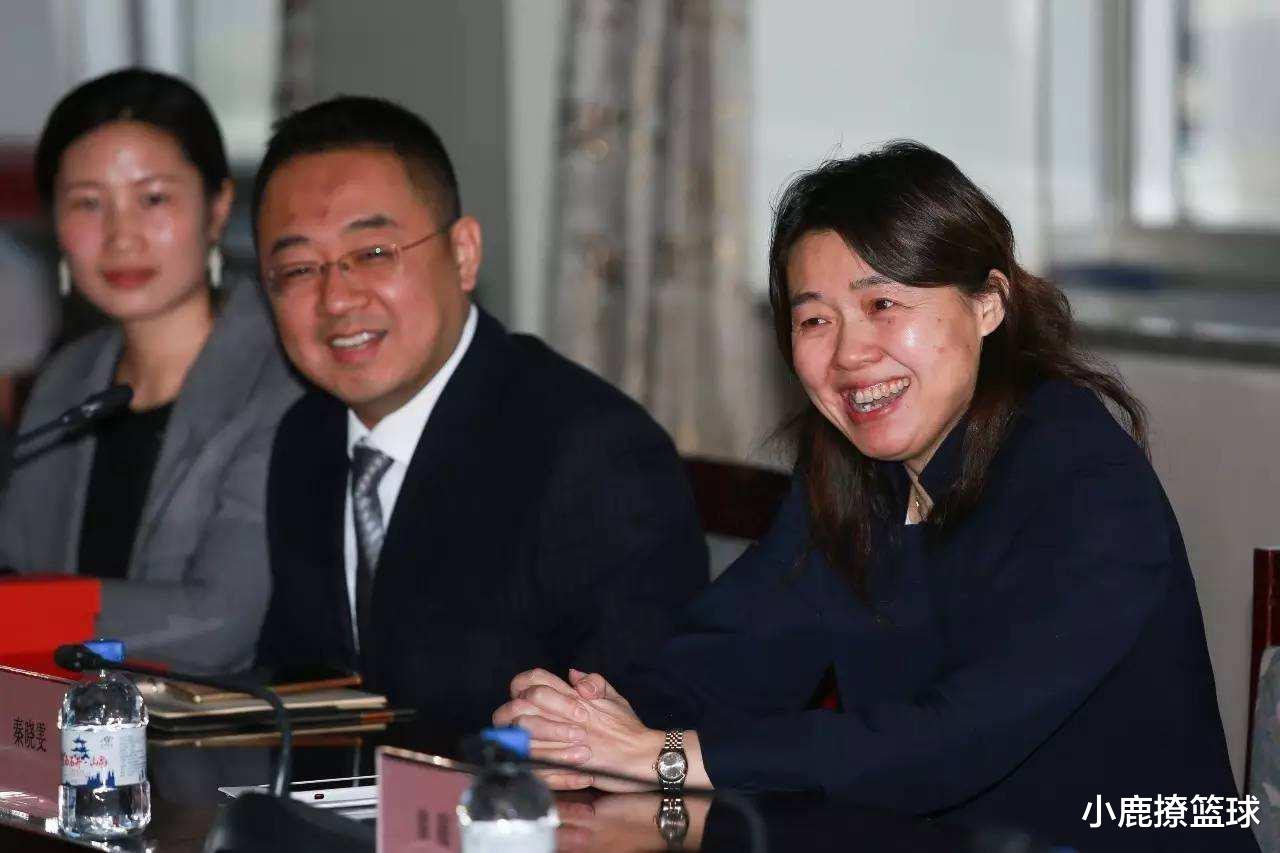 北京男篮|北京首钢好消息！超级外援正式回归，秦晓雯要兑现冲冠目标