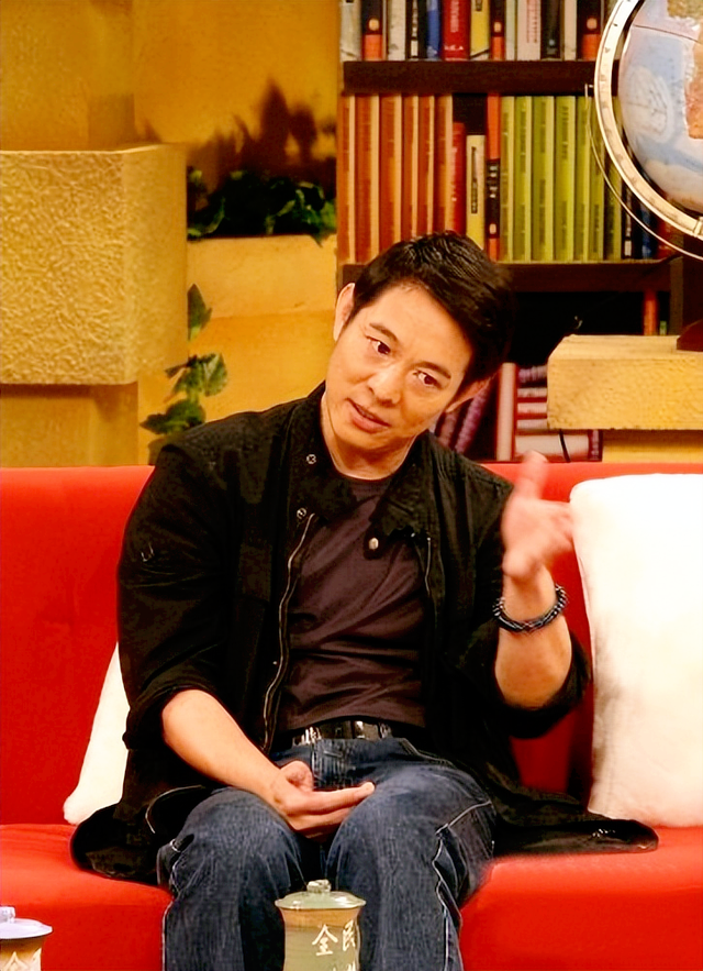 李连杰|李连杰有泪:在香港走红后还受欺负,以罢演反抗,经纪人遭枪杀