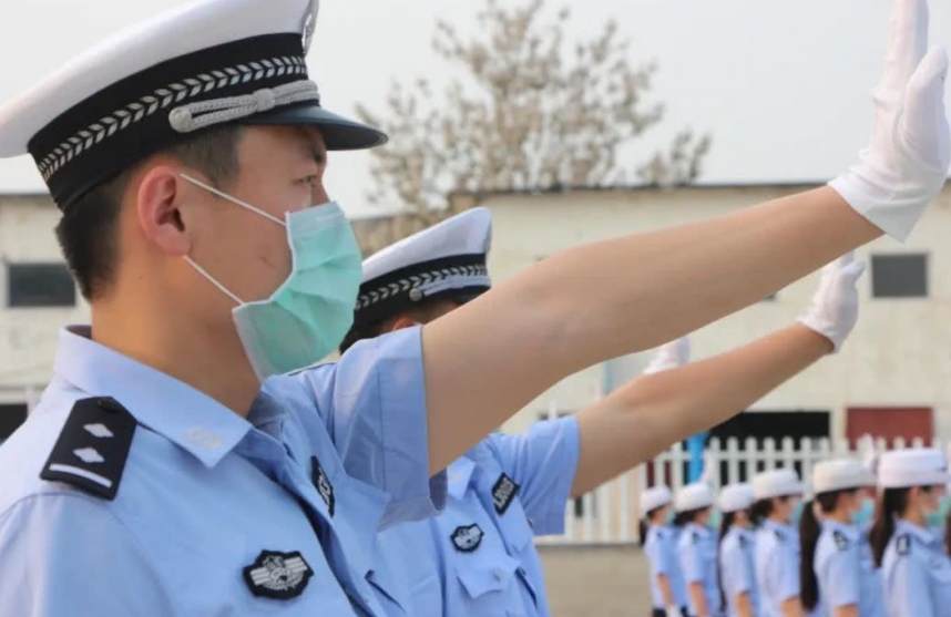 求职|狱警大量扩招,待遇优厚却经常缺人,原来在职员工还有这么多心酸