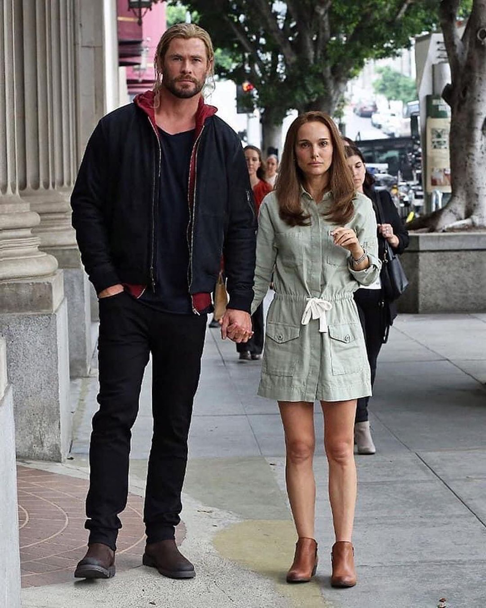 娜塔丽·波特曼|娜塔莉·波特曼升级女雷神后身材发福，网友：还我女神！