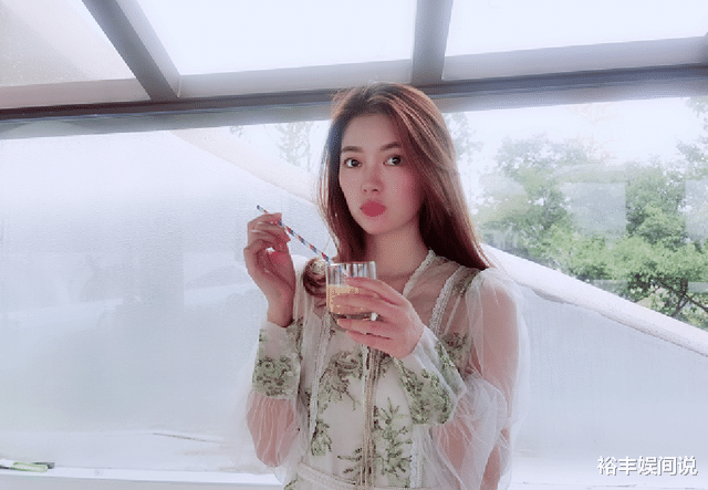 贾玲|恭喜！31岁知名艺人张泰维大婚，“舞台CP”贾玲亲自现身送祝福