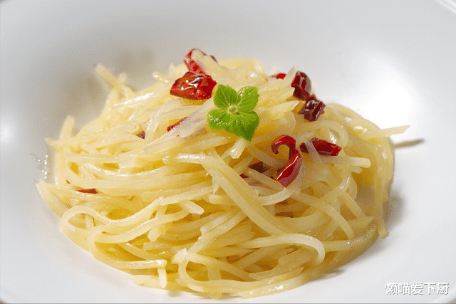 老话“伏天不吃酸,走路打窜窜”,“吃酸”指啥?三伏天别忘了吃