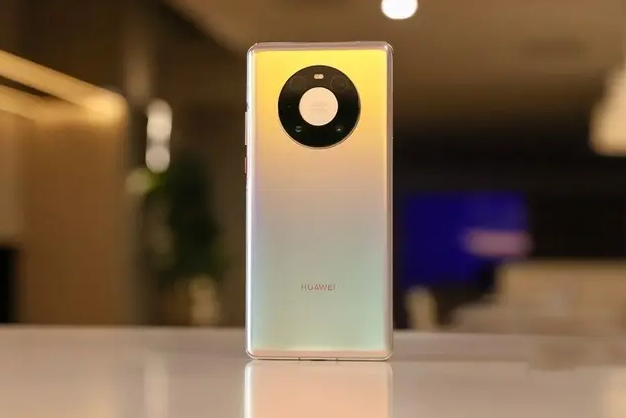 价格战|华为也在打价格战!Mate 40Pro跳水3000块后还值得买吗?