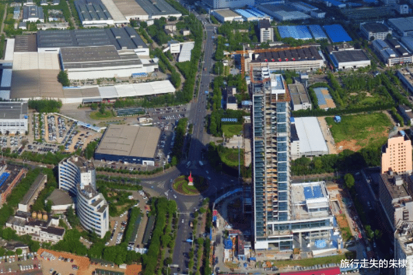 2021华中44市州GDP排名公布,武汉依旧中部一哥,郑州长沙贴身肉搏
