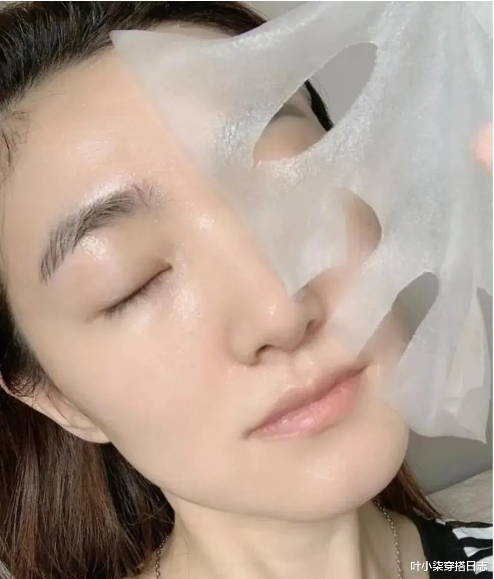 面膜 熟龄女生想要让自己看起来更年轻,睡前坚持这几个习惯