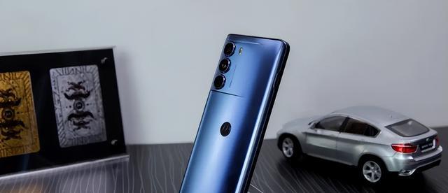 红米手机|售价1999!12+256G+1亿像素,这款5nm旗舰真的非常优秀!