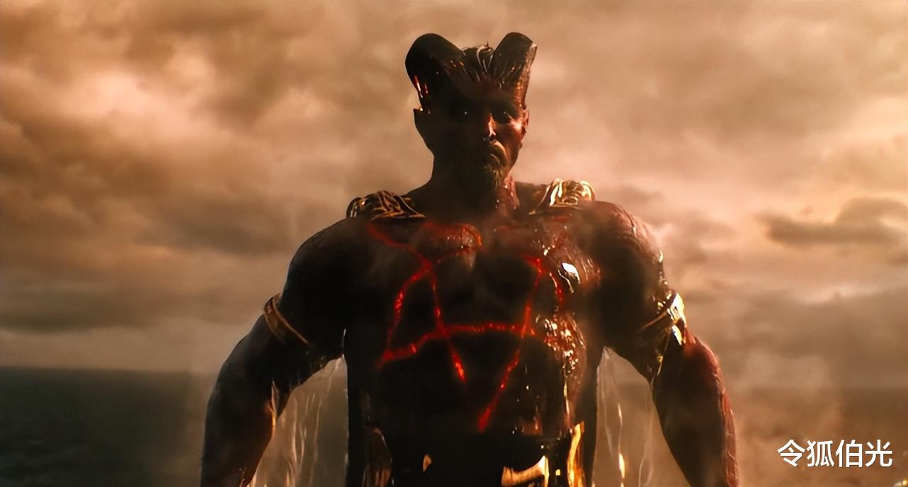 电影|同样都是剧情简单，把《黑亚当》和《海王》一对比，差距就出来了