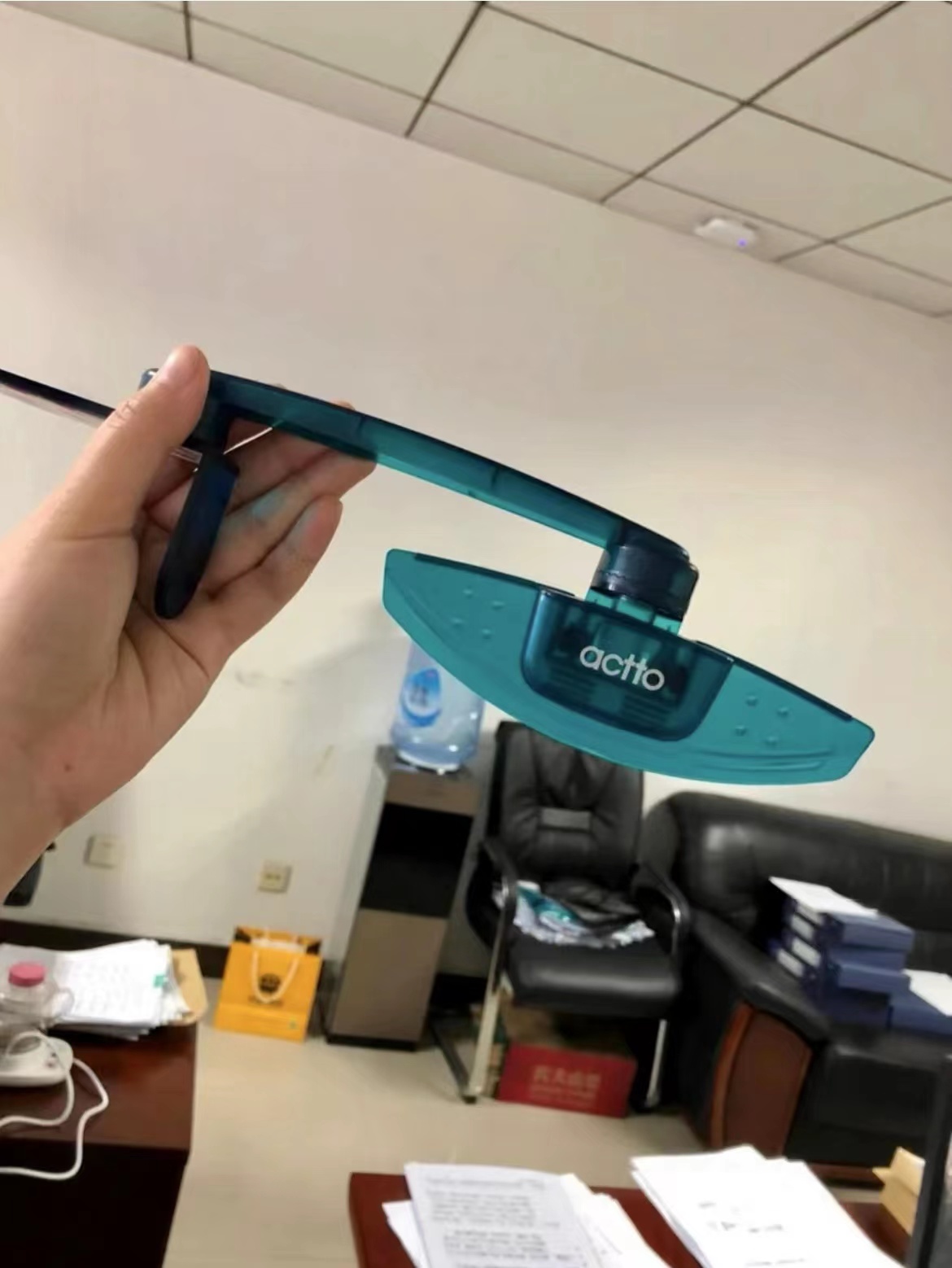 招聘|打工人看过来，这10件办公室好物，我愿称为“都市丽人之光”