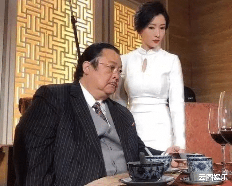 陈哲远|34岁港姐突然宣布生娃！怀胎10月没人知，4年前嫁内地导演唐寅