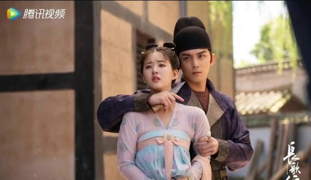 赵露思|吴露可逃CP又来了！赵露思、吴磊三搭《樱桃琥珀》，未演先轰动