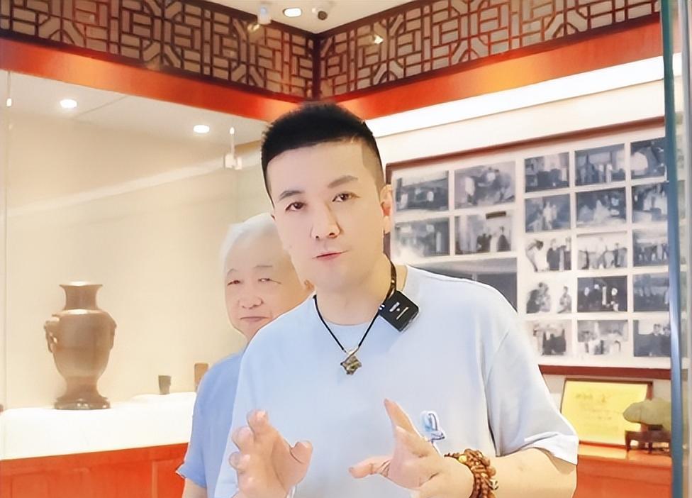 黄圣依|真离了？杨子连发4条动态：算了就这样吧，清空和黄圣依有关视频