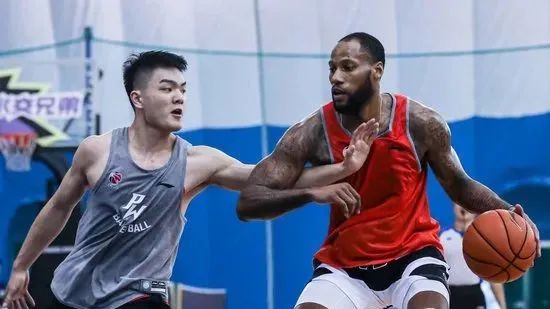 索尼·威姆斯|傻了！不退役！威姆斯亲承生涯下一站！再见广东宏远