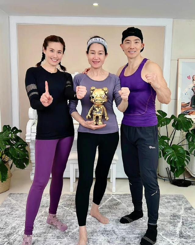 开端2|刘畊宏晒全家福为岳母庆生,带动全民热身遭抨击?开始毁神了