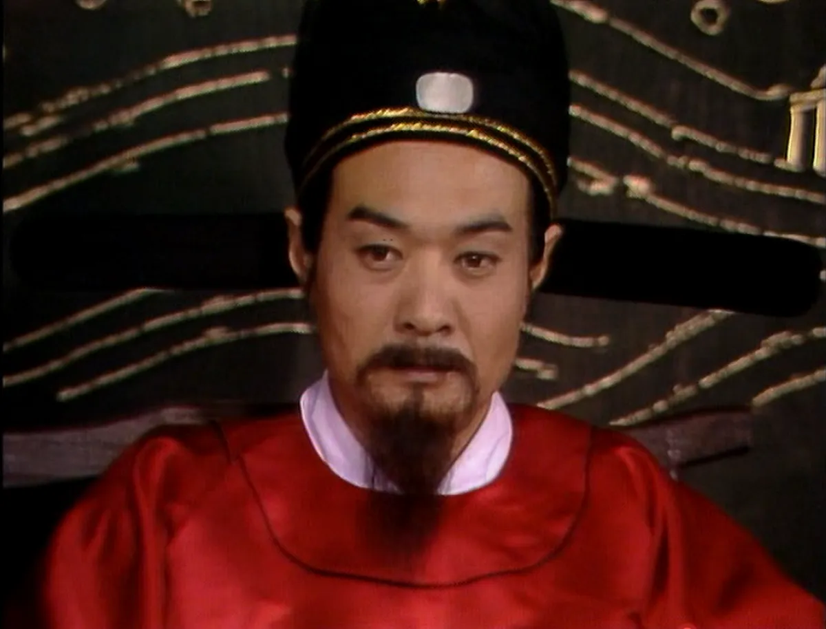 衬衫|《红楼梦》：吃亏长见识，为何贾雨村上任一年就被炒了鱿鱼？