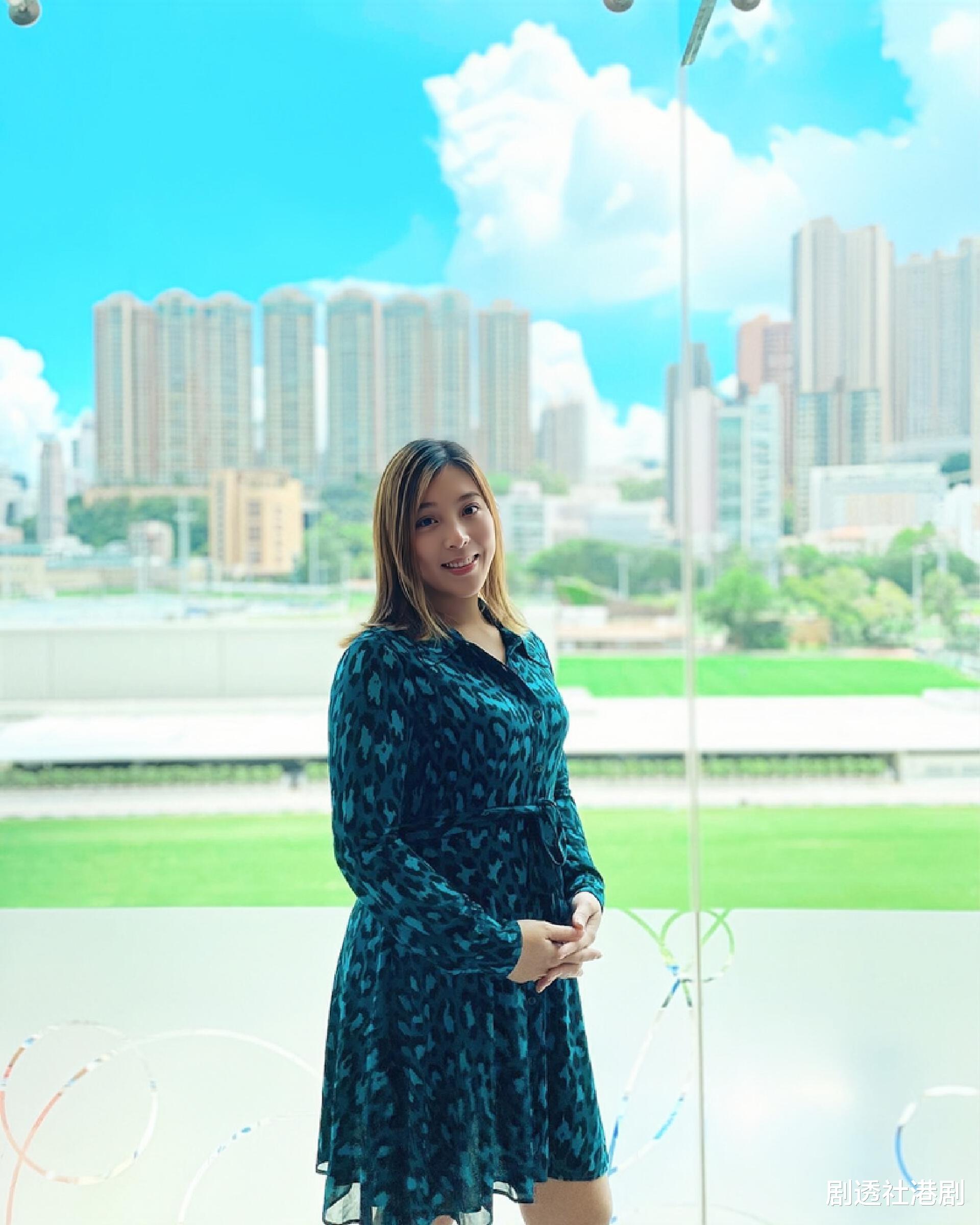 平安|恭喜！香港知名女星再度升级做外婆，小女儿宣布平安产子