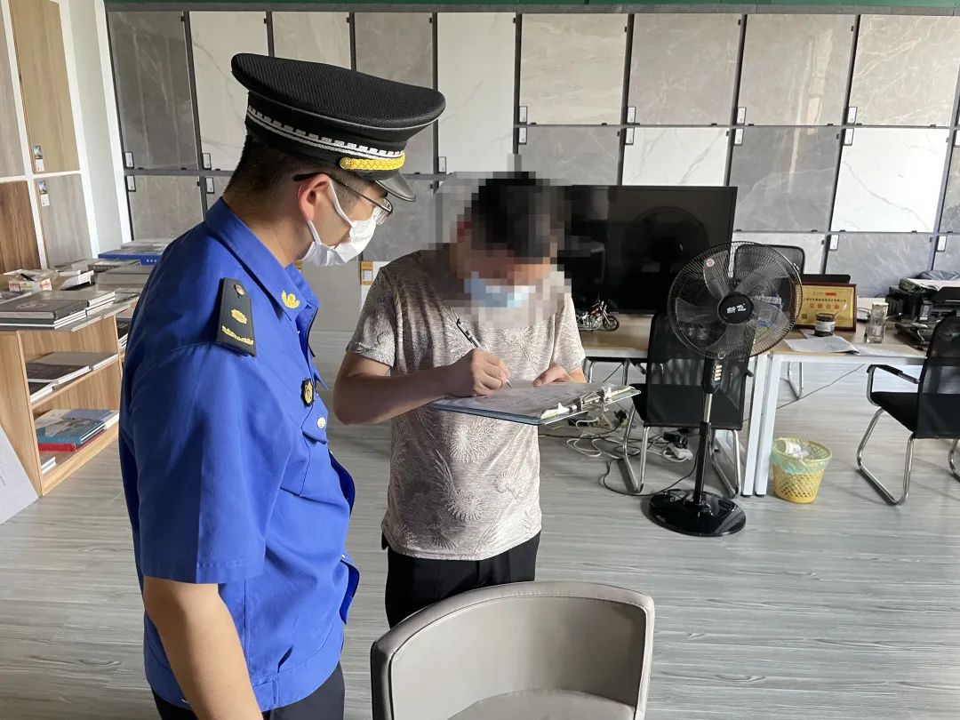 物业公司这样干，城管执法必严罚！