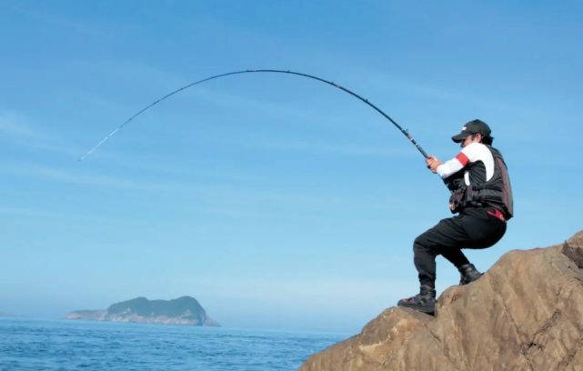 饵料|夏季钓鱼，钓“深”还是钓“浅”？选错等于喂鱼，百分百空手而归