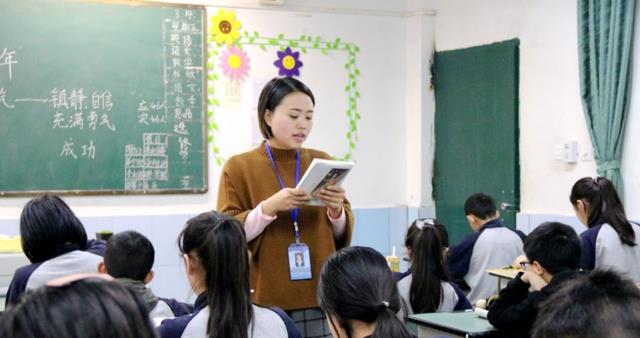 教师|中小学里男教师逐渐消失，而大部分女教师也已离异，究竟是为什么