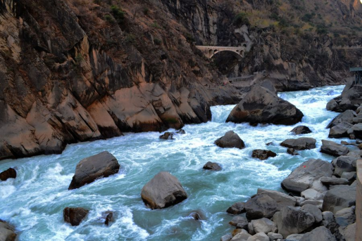 虎跳峡|万里长江第一大峡谷——虎跳峡