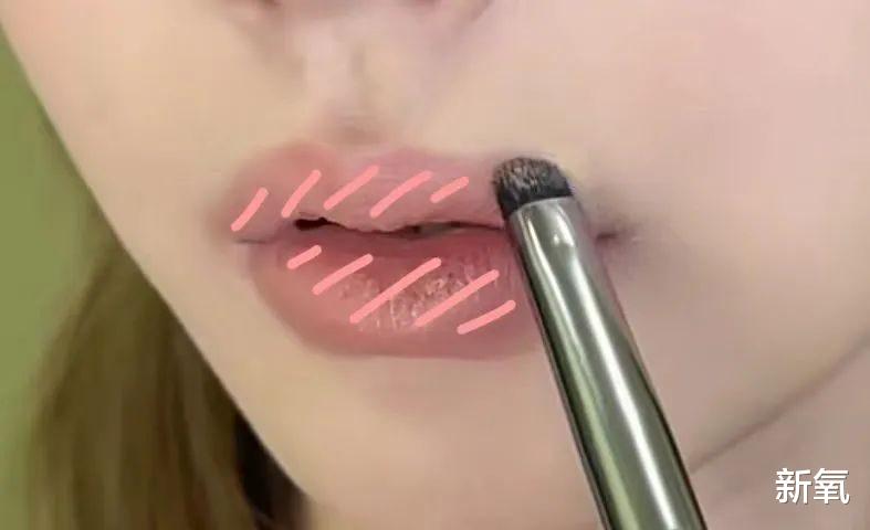 明星 10秒自测唇形，教你如何画出满分美女唇