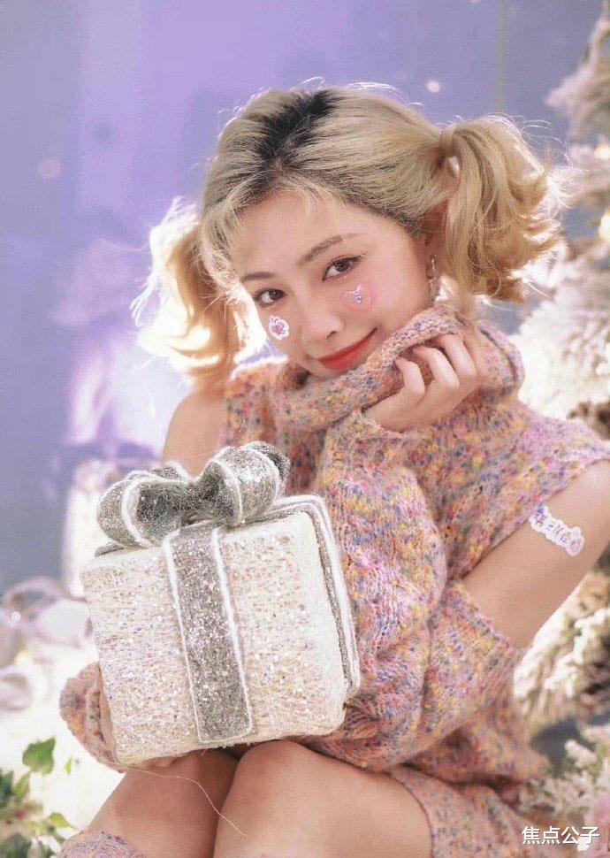 圣诞节|明星圣诞营业照PK：许佳琪软萌，毛晓彤精致，杨超越性感！