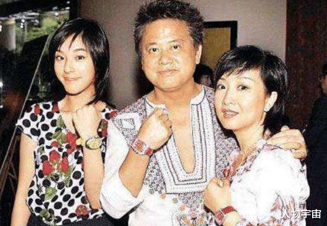 黄杏秀|相守43载恩爱不减，自认老婆0缺点，陈百祥与黄杏秀的爱情太神仙