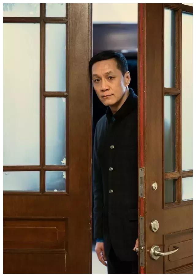 冯远征|冯远征的“消失”,其实是娱乐圈的“幸运”