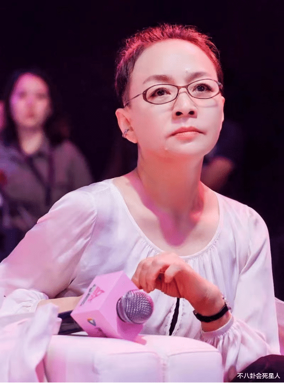 杨紫|从春晚消失的5位女笑星,宋丹丹离开,是因为压力太大了