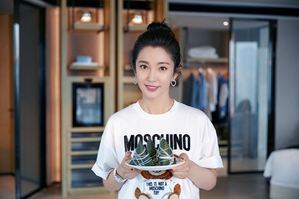 李冰冰|与小16岁男友分手，49岁李冰冰不想结婚生子，财产要全留给外甥？