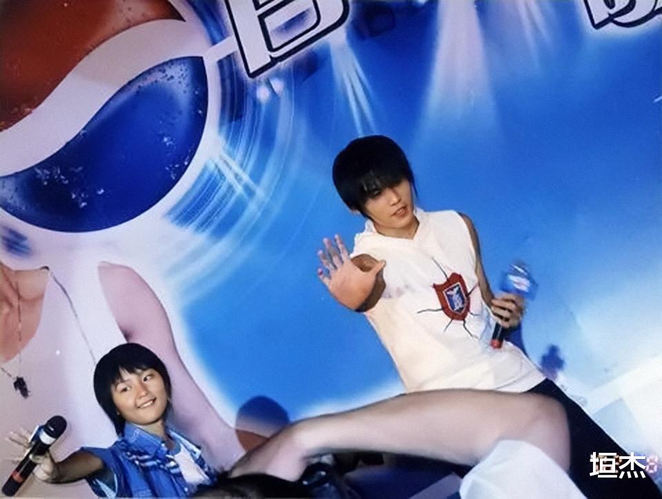 周笔畅|17年后再看周笔畅,从爆红到跌落低谷,她是如何翻身的?