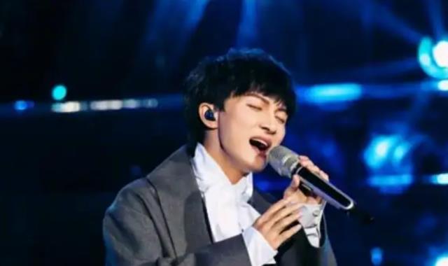 周深|从被那英瞧不上，到6年后将她击败，周深都经历了啥？