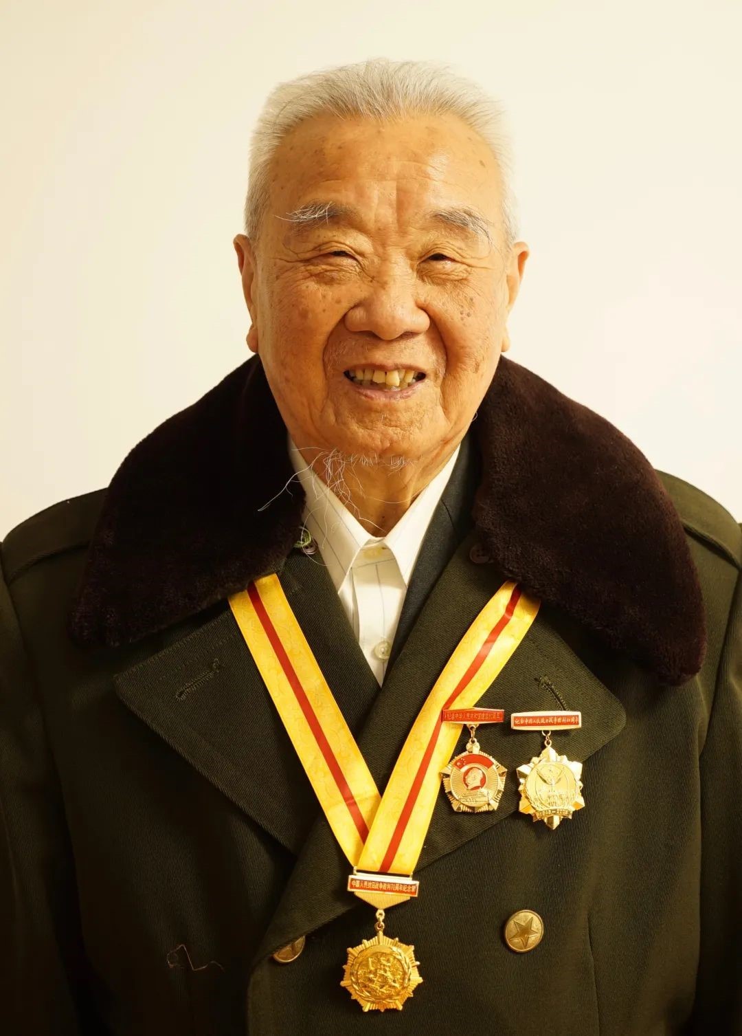 百岁抗战老兵突发重症肺炎,重症医学科妙手救治化险为夷!