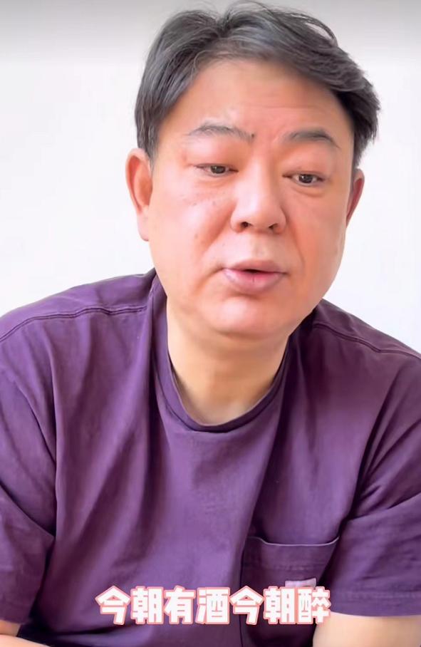 高亚麟|高亚麟发视频分享心得,状态略显憔悴,网友:7个亿花完了吗