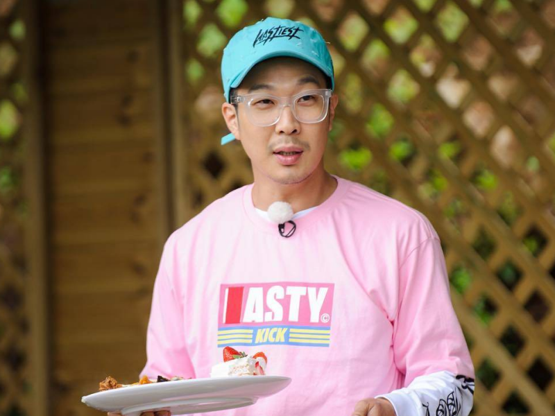 河东勋|从不停止奔跑的河东勋，唱歌主持样样行，事业爱情双丰收惹人羡