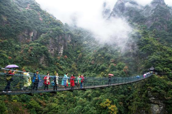 避暑胜地|撇去浮躁,放慢脚步,炎炎苦夏悄悄躲进这座清凉之城~