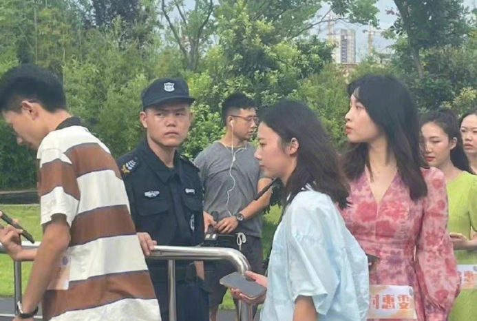 100道光芒|职场综艺新高度之《100道光芒》，要玩，就必须玩大的