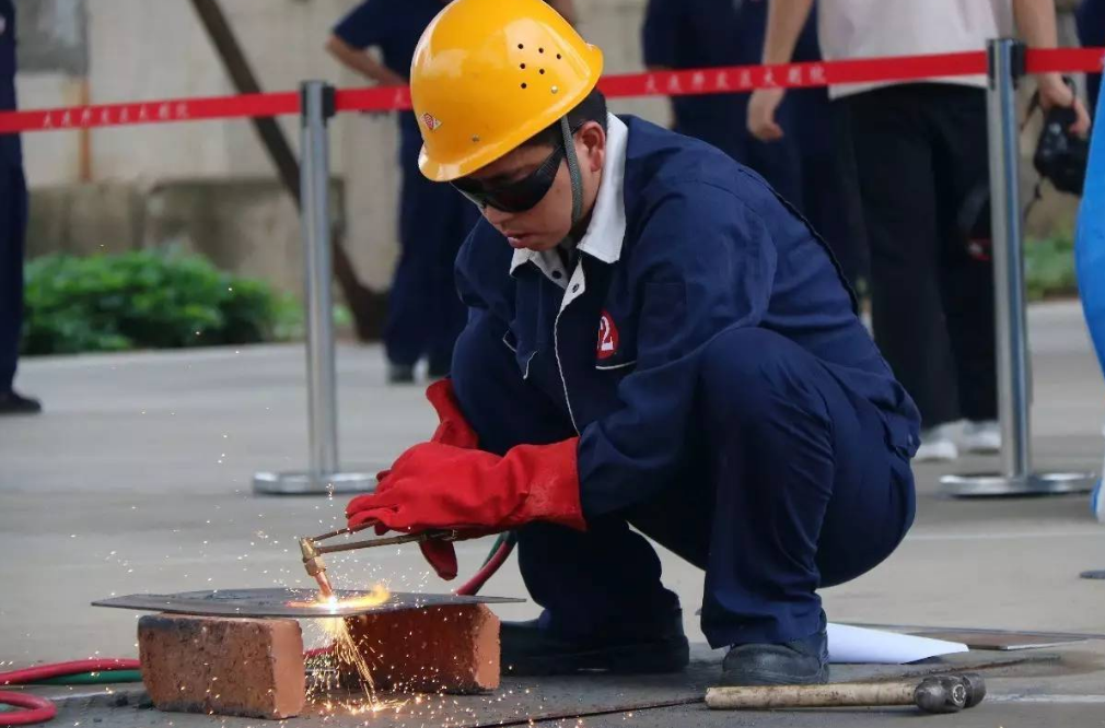 茶叶|37岁男子长期喉咙痛，确诊甲状腺癌，医生怒斥：1种“粗粮”吃不得