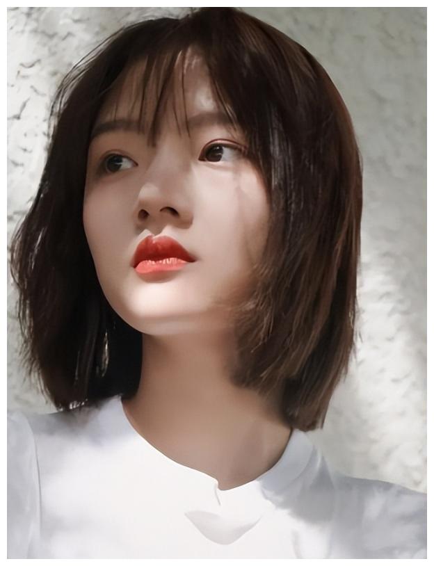 明星|长相与身高不匹配的明星，看脸是一米五甜妹，实际高个儿长腿