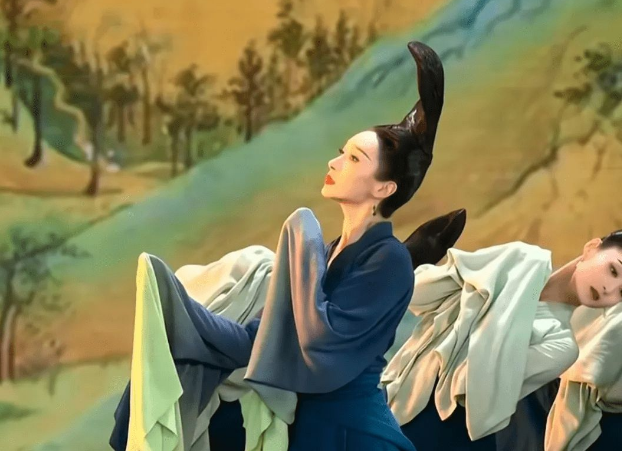 艺术生|90后北舞毕业生因“青绿腰”走红，叫人过目难忘，网友：太美了