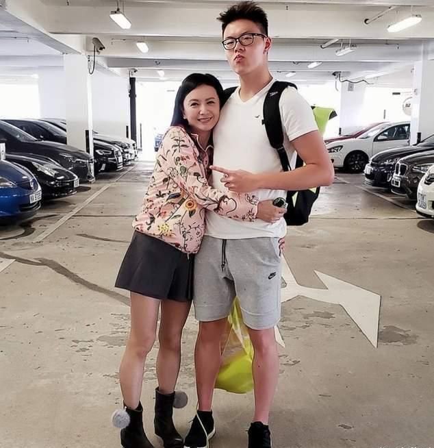 曾华倩|梁朝伟的初恋情人，香港知名女星经济困难, 想来内地发展求工作。