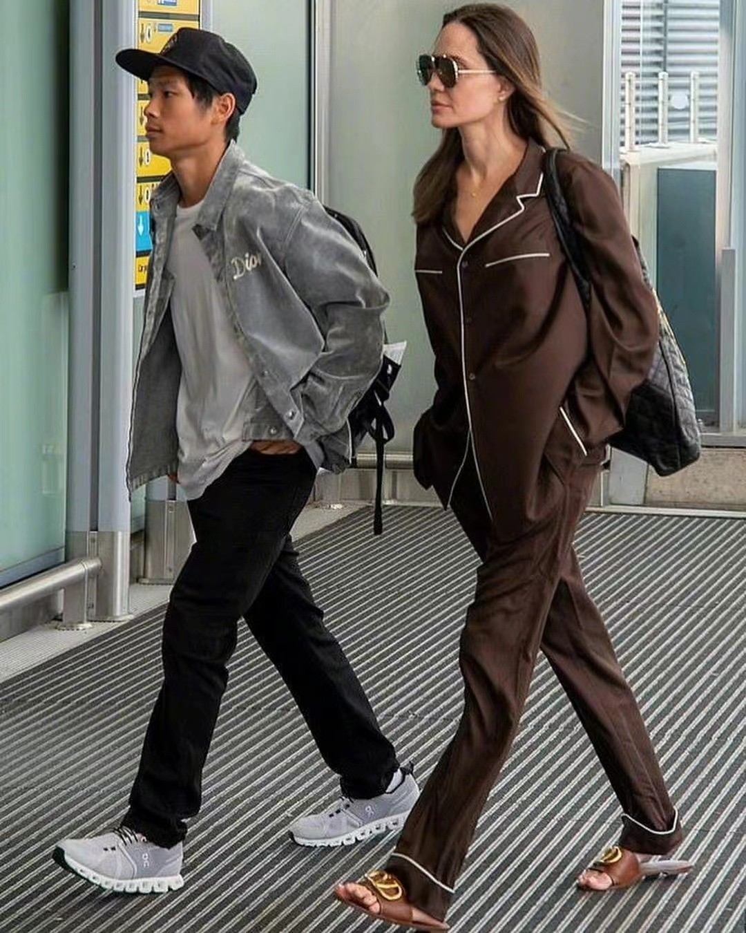 包拯|安吉丽娜朱莉放飞自我！直接穿睡衣上街，走路带风气场比养子还强