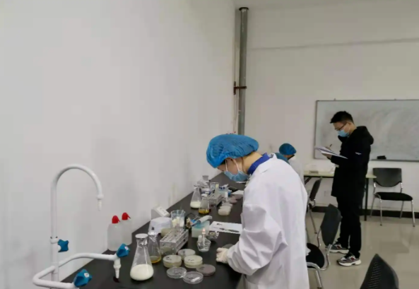 毕业证书|化学检验员怎么考,报考条件是什么