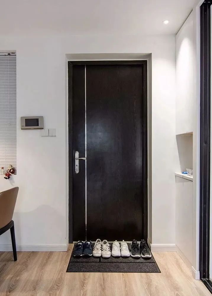 125㎡现代简约大三房,全屋宽敞舒适,这样的家待多久都不会腻!