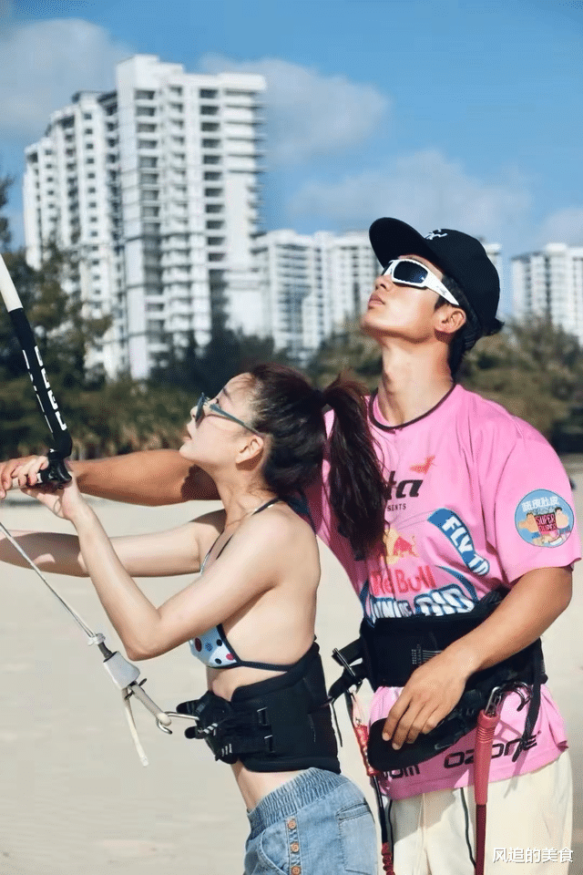 殷桃|42岁殷桃行为被指油腻,用嘴嘬手指表情夸张