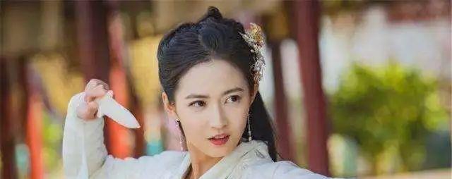 陈钰琪|陈钰琪杂志写真超靓丽!肤白貌美大长腿太性感迷人