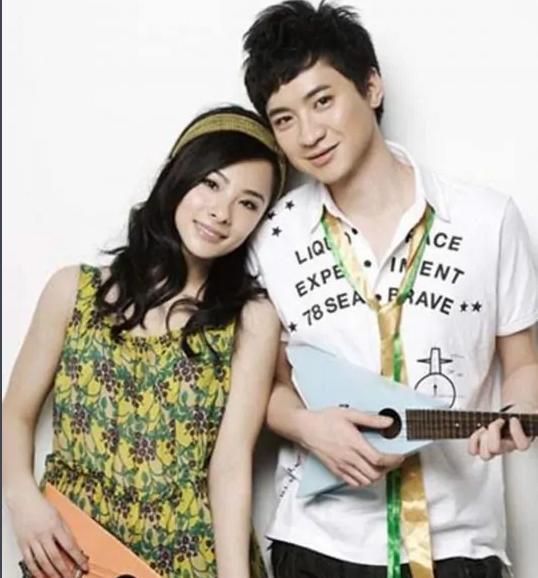 刘璇|刘璇二胎女儿正面照曝光，长相可爱动作标椎，网友：一模一样