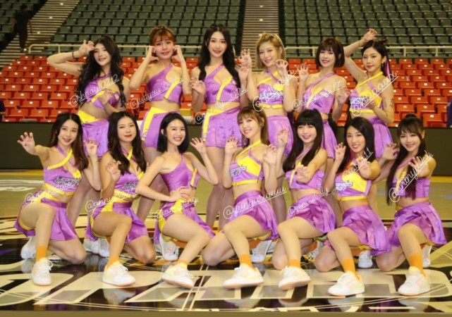 交易|霍华德点赞啦啦队美女!晒尼克杨求职社媒:他想和魔兽在云豹联手