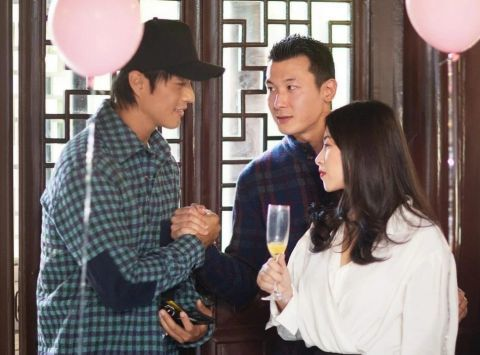 刘诗诗|朱珠老公高调晒女儿近照！小朋友戴蕾丝帽尽挑父母优点长，超可爱