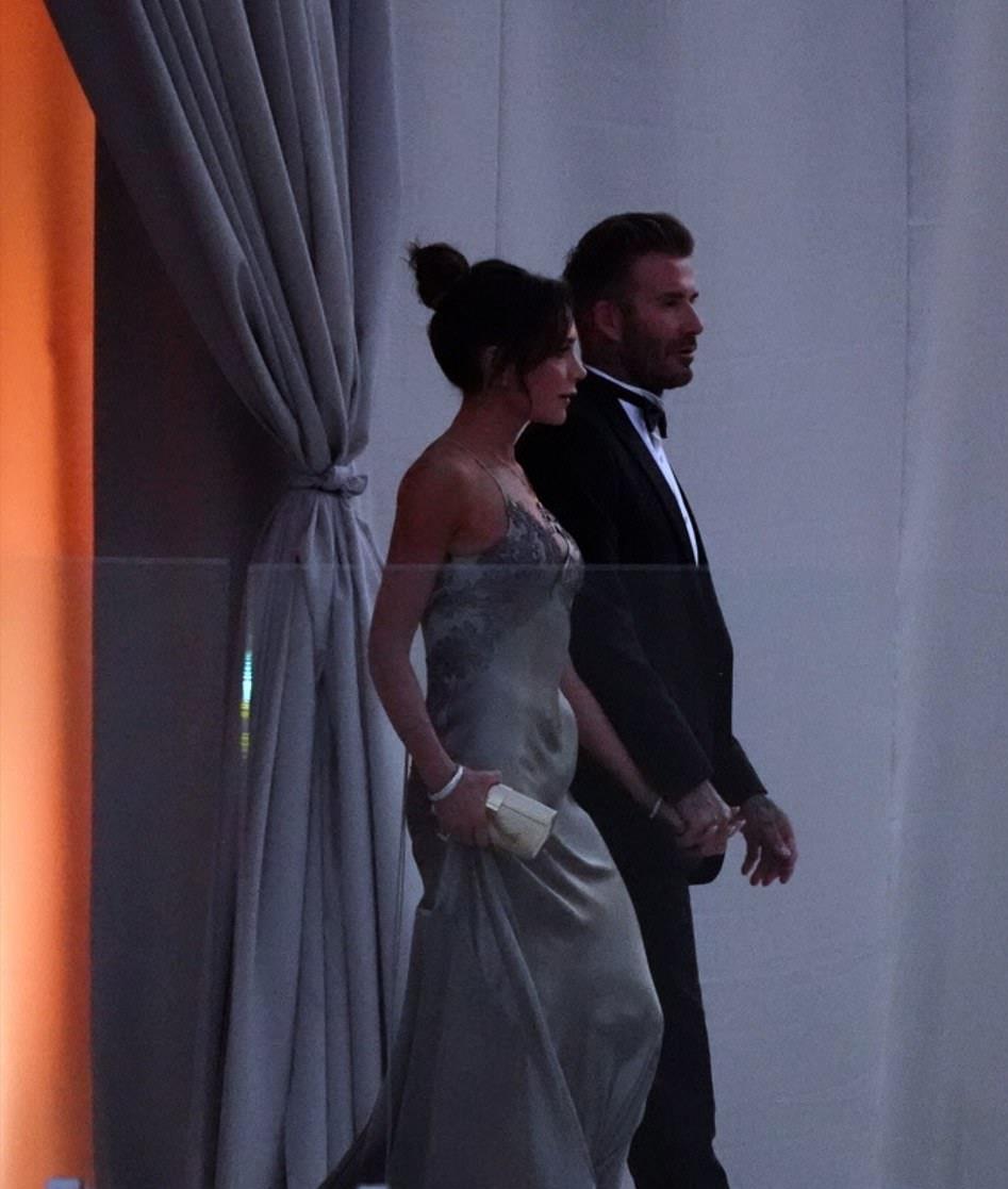 三体|小贝长子大婚现场！新娘穿白纱亮相太美，10岁小七当花童玩得好嗨